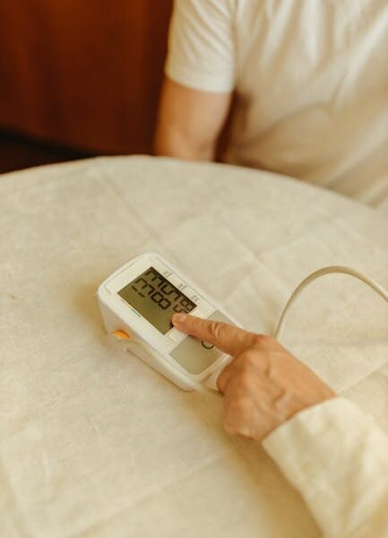 Sveikatos gidas pradedantiesiems: kaip teisingai skaityti kraujo tyrimų išvadas (be panikos)